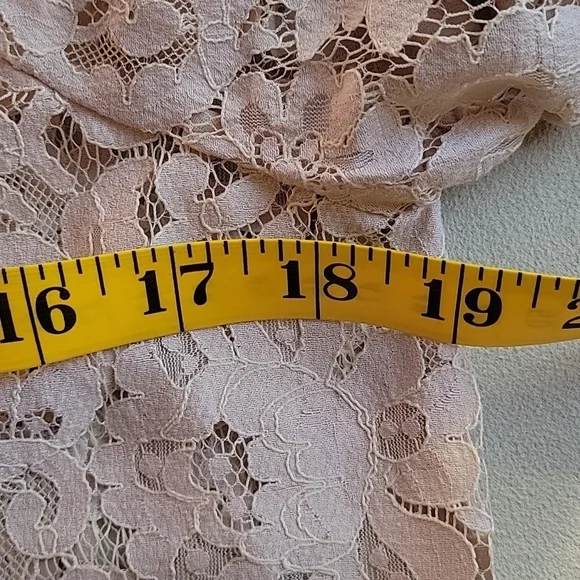 Joie nude beige colored lace top - Picture 7 of 8